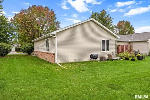 121 Easy St, Washington, IL 61571 photo 25