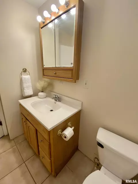 1010 E Ash St, Macomb, IL 61455 photo 16