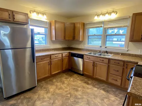 1010 E Ash St, Macomb, IL 61455 photo 9