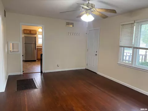 1010 E Ash St, Macomb, IL 61455 photo 5