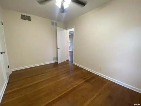 1010 E Ash St, Macomb, IL 61455 photo 13