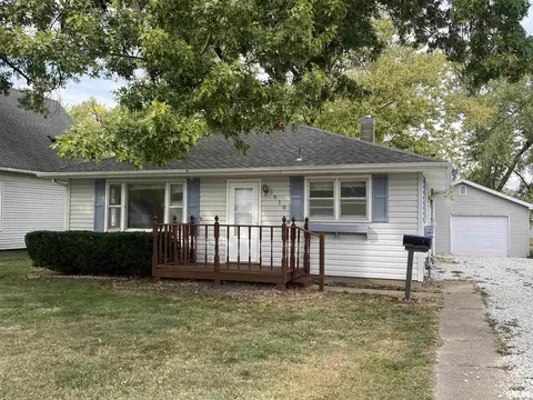 1010 E Ash St, Macomb, IL 61455