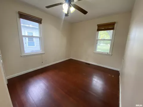 1010 E Ash St, Macomb, IL 61455 photo 17