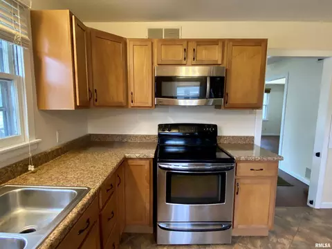 1010 E Ash St, Macomb, IL 61455 photo 10