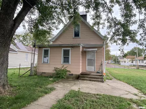 1702 W Antoinette St, Peoria, IL 61605