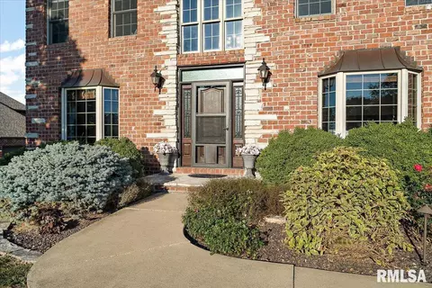 609 Mayfair Ct, Germantown Hills, IL 61548 photo 2