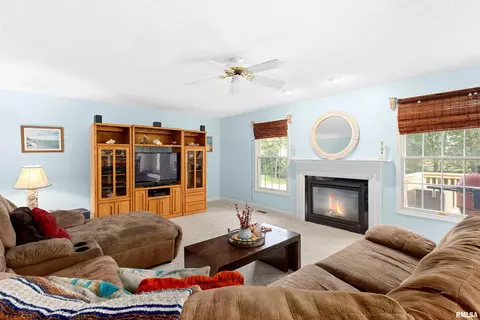 2208 W Brooklyn Pl, Dunlap, IL 61525 photo 12