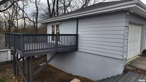 Exterior - 2108 E Cornell St, Peoria, IL 61614 photo 9 of 11
