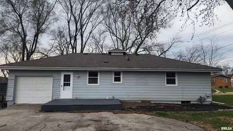 2108 E Cornell St, Peoria, IL 61614