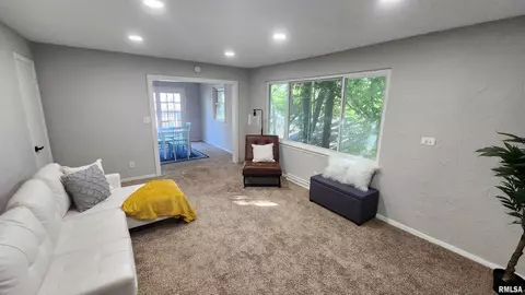 Bedroom - 2108 E Cornell St, Peoria, IL 61614 photo 1 of 8