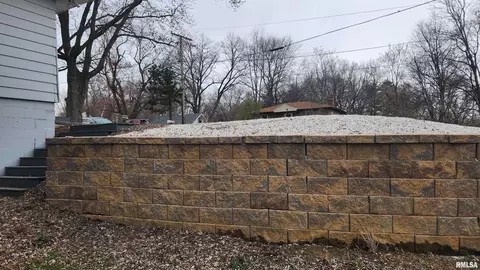 Exterior - 2108 E Cornell St, Peoria, IL 61614 photo 11 of 11