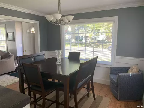 920 Elmhurst Ave, Peoria, IL 61603 photo 8