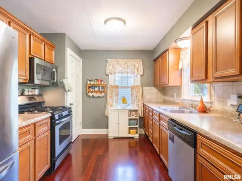 801 Eldridge St, Washington, IL 61571 photo 17