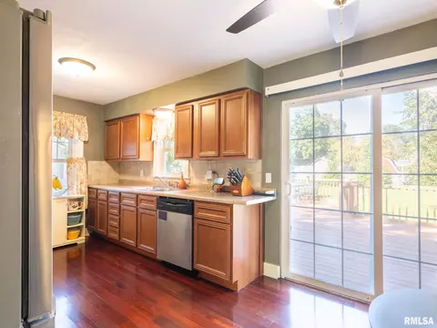 801 Eldridge St, Washington, IL 61571 photo 18