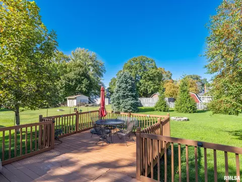 801 Eldridge St, Washington, IL 61571 photo 8