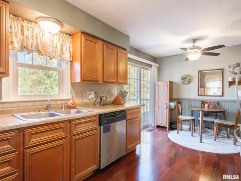 801 Eldridge St, Washington, IL 61571 photo 19
