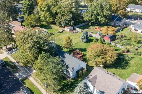 801 Eldridge St, Washington, IL 61571 photo 3