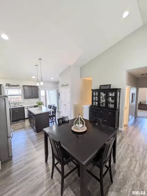 1461 Eagle Ave, Washington, IL 61571 photo 10