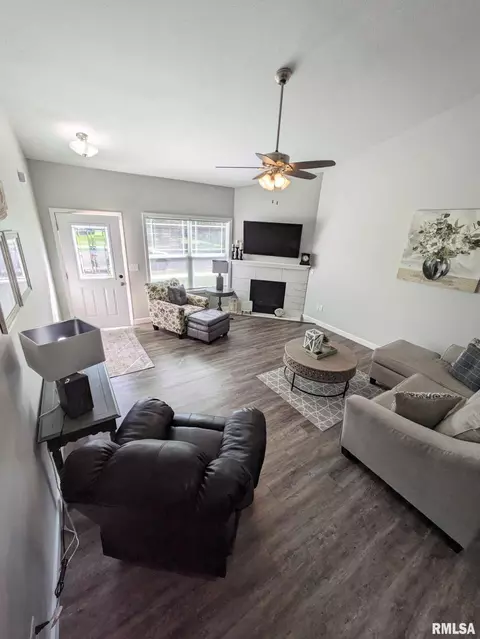 1461 Eagle Ave, Washington, IL 61571 photo 8