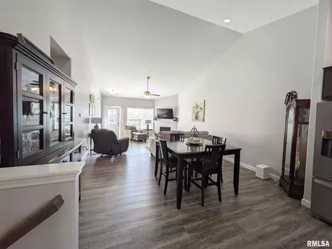 1461 Eagle Ave, Washington, IL 61571 photo 9