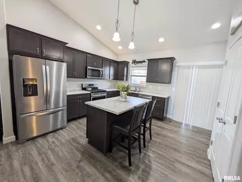 1461 Eagle Ave, Washington, IL 61571 photo 11