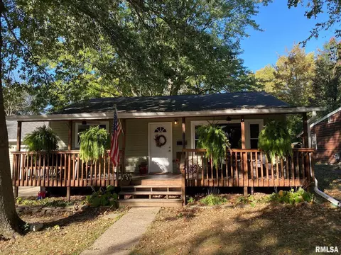 620 S Campbell St, Macomb, IL 61455
