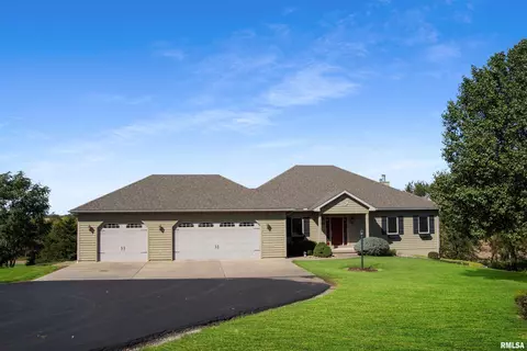 720 W Main St, Princeville, IL 61559
