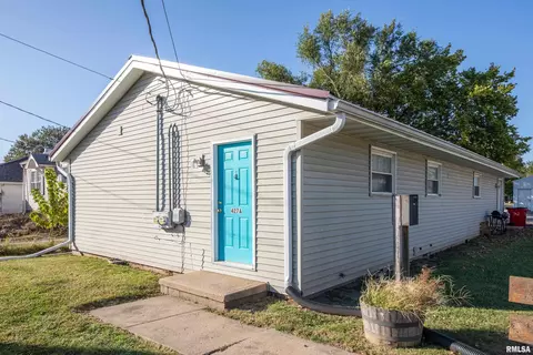 427-429 E Moneta Ave, Peoria Heights, IL 61616