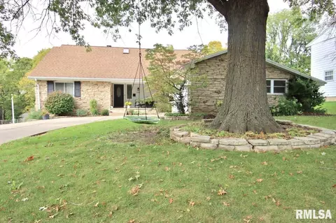 2103 N Riviera Dr, Peoria, IL 61614