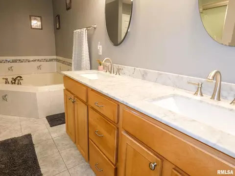 8111 W Thorngate Dr, Mapleton, IL 61547 photo 22