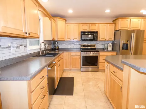 8111 W Thorngate Dr, Mapleton, IL 61547 photo 15