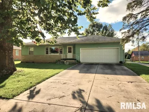 437 N Walnut St, Princeville, IL 61559