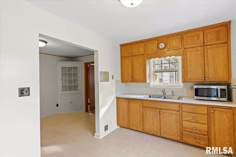 309 Redbud Dr, Washington, IL 61571 photo 13