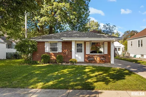 2705 Kenwood Ave, West Peoria, IL 61604