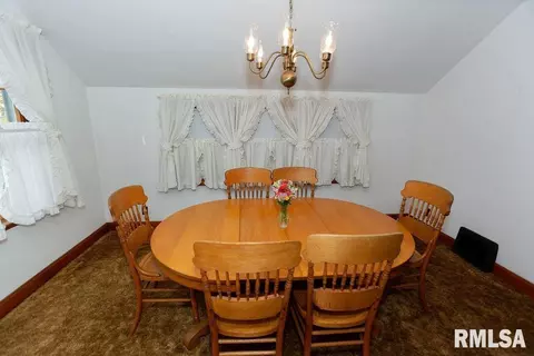 709 S Main St, Eureka, IL 61530 photo 25