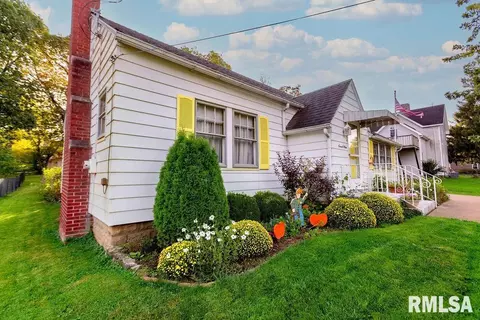 709 S Main St, Eureka, IL 61530 photo 20