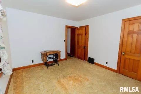 709 S Main St, Eureka, IL 61530 photo 35