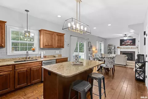 2500 W Alabaster Ave, Dunlap, IL 61525 photo 9
