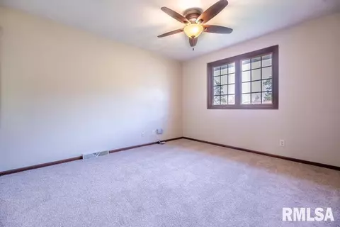 5019 S Whittingham Cv, Mapleton, IL 61547 photo 17