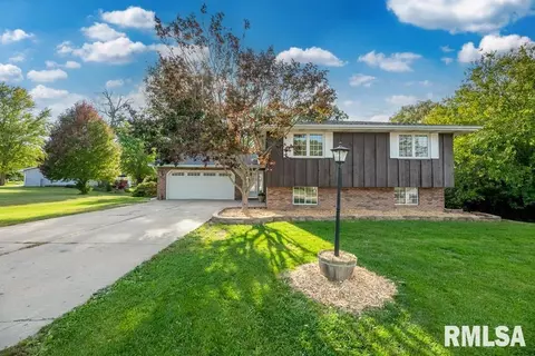 5019 S Whittingham Cv, Mapleton, IL 61547