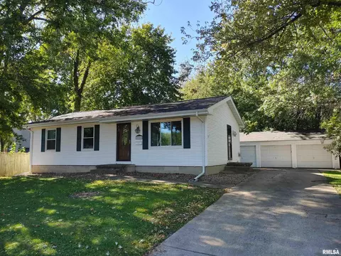 508 N Wood St, Washington, IL 61571