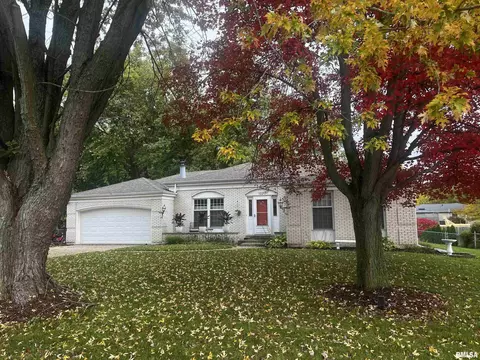 1220 Highview Rd, East Peoria, IL 61611