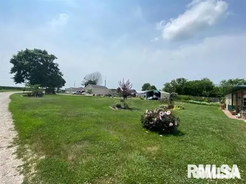 Exterior - 1751 E Walnut St, Canton, IL 61520 photo 11 of 11
