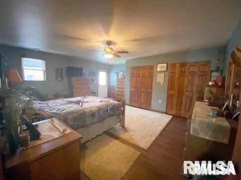 Bedroom - 1751 E Walnut St, Canton, IL 61520 photo 5 of 7