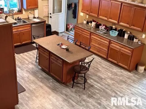 Kitchen - 1751 E Walnut St, Canton, IL 61520 photo 5 of 6
