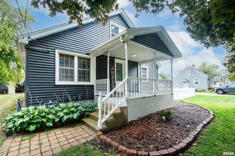 3824 S Lauder Ave, Bartonville, IL 61607