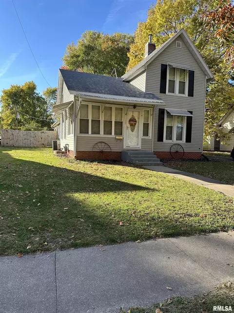 420 S Johnson St, Macomb, IL 61455