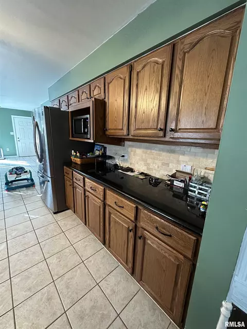 420 S Johnson St, Macomb, IL 61455 photo 6