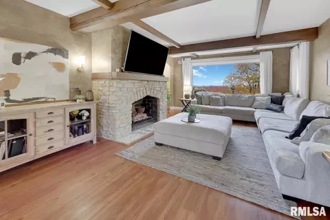342 E High Point Rd, Peoria, IL 61614 photo 5