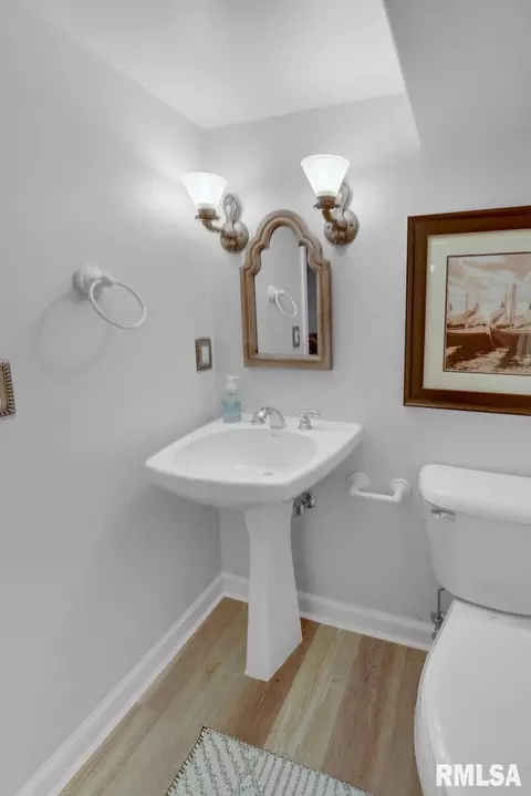 342 E High Point Rd, Peoria, IL 61614 photo 39